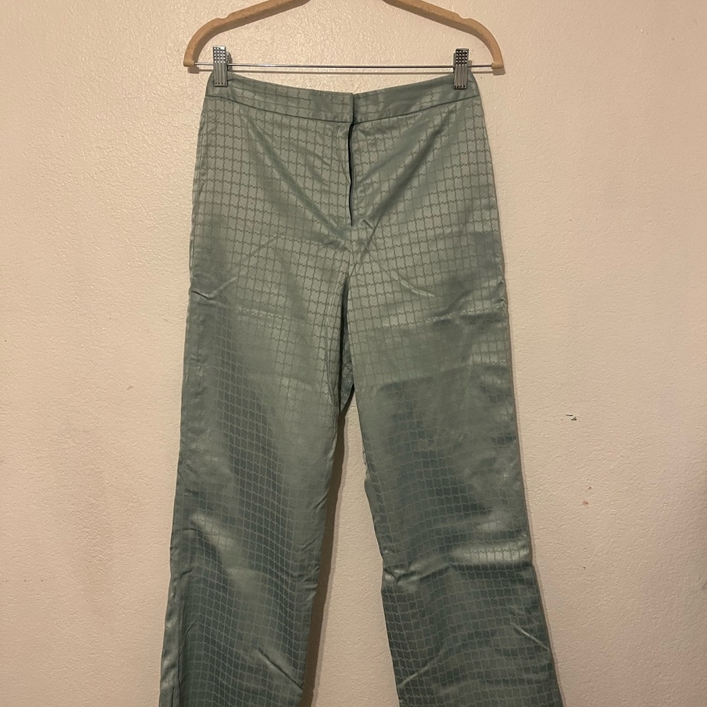 Larry Levine Light Green Quilted Pants